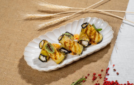 Рулетики из баклажан